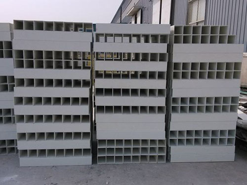 䓷